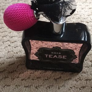 Noir Tease by Victoria secret
